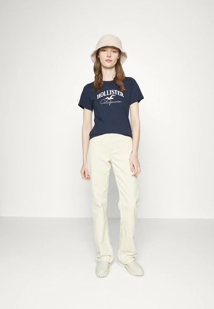 Brand new 🎉 Hollister Co. Print T-shirt - Navy 💯 - Image 2