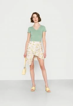 Cheap 🔔 Hollister Co. BABY TEE 3 PACK - Basic T-shirt - Bright White/placid Blue/green Bay ✔️