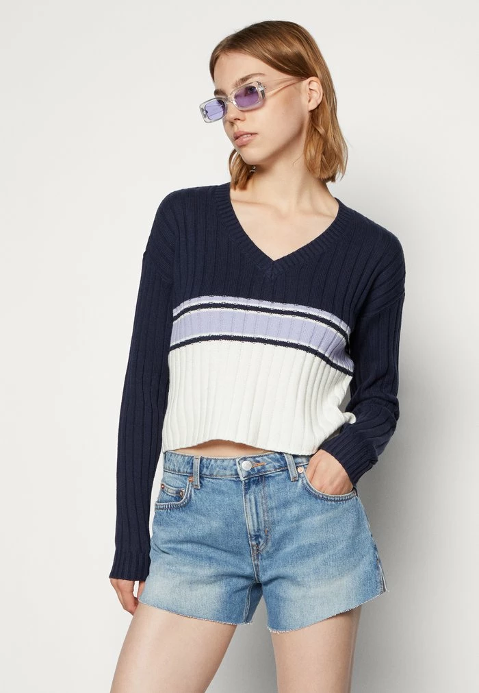 Best reviews of ๐ Hollister Co. SCROLL STOPPER V NECK - Jumper - Navy ๐งจ - Image 4
