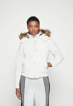 Deals 🔥 Hollister Co. Winter Jacket - Birch Cream 🔥