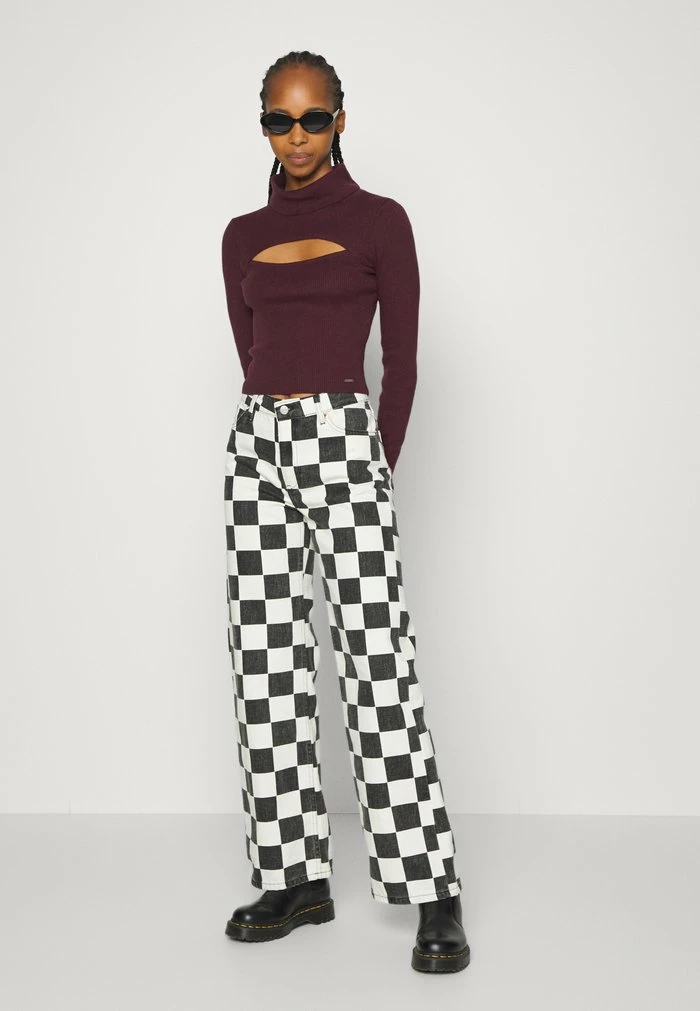 Outlet โญ Hollister Co. Jumper - Wine Tasting โ - Image 2