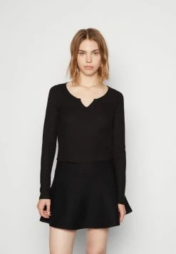 Budget โ๏ธ Hollister Co. NOTCH NECK - Long Sleeved Top - Black ๐