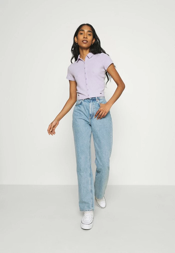 New ๐ Hollister Co. Print T-shirt - Purple ๐ฅฐ - Image 2