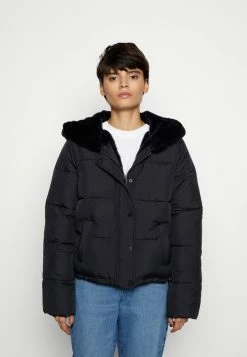 Brand new 🎉 Hollister Co. HOODED FAHION PUFFER - Winter Jacket - Black Wet Look 🌟