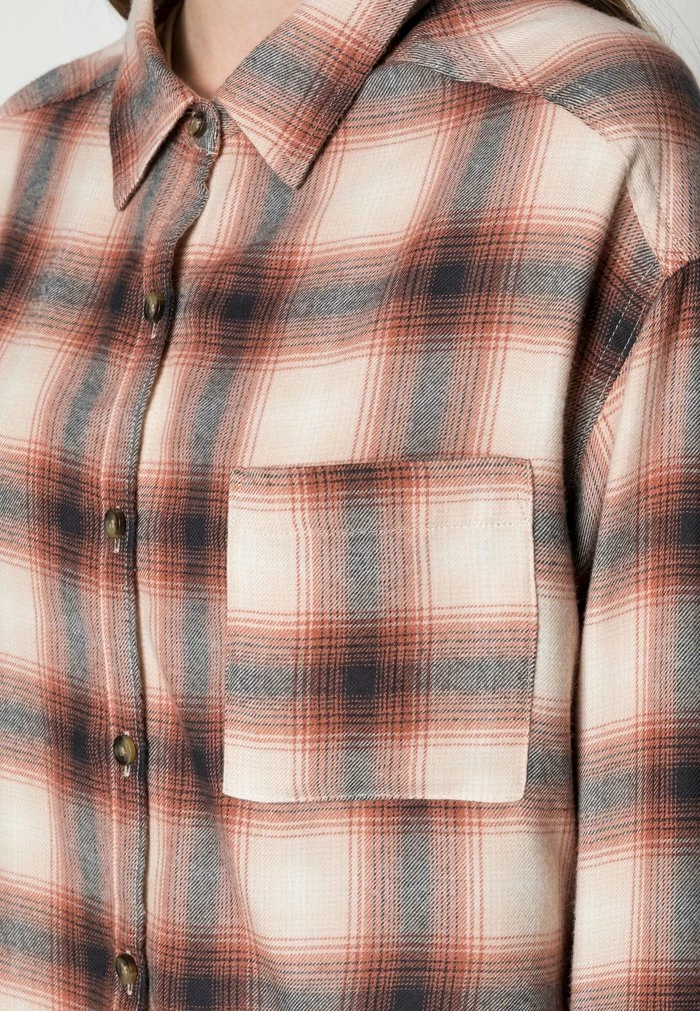 Cheapest ๐ Hollister Co. Button-down Blouse - White/black/cinnabar Plaid ๐ - Image 5