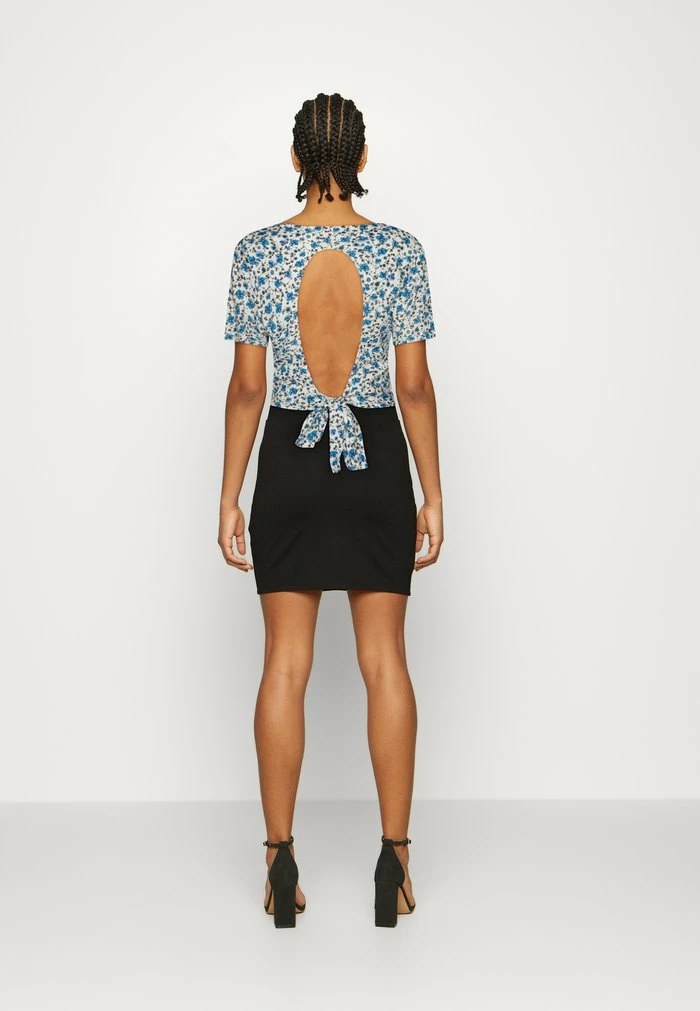 Best Sale ๐ Hollister Co. VNECK - Blouse - White Ground Marina Floral ๐ฅ - Image 3