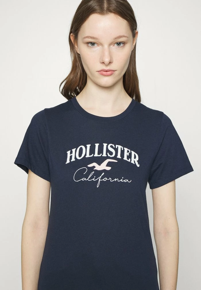 Brand new 🎉 Hollister Co. Print T-shirt - Navy 💯 - Image 5