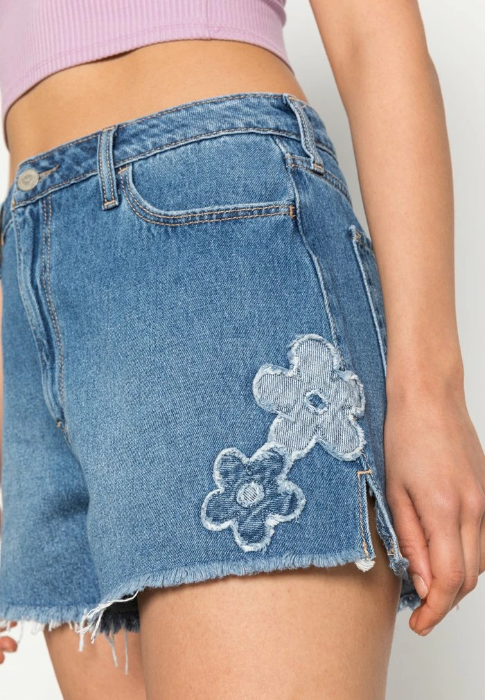 Outlet ๐ Hollister Co. CHAIN UHR MOM CEMENT - Denim Shorts - Cement ๐ - Image 5