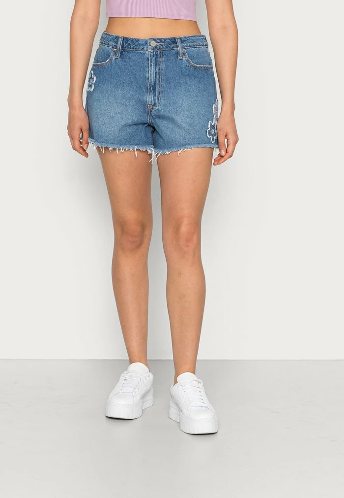 Outlet ๐ Hollister Co. CHAIN UHR MOM CEMENT - Denim Shorts - Cement ๐