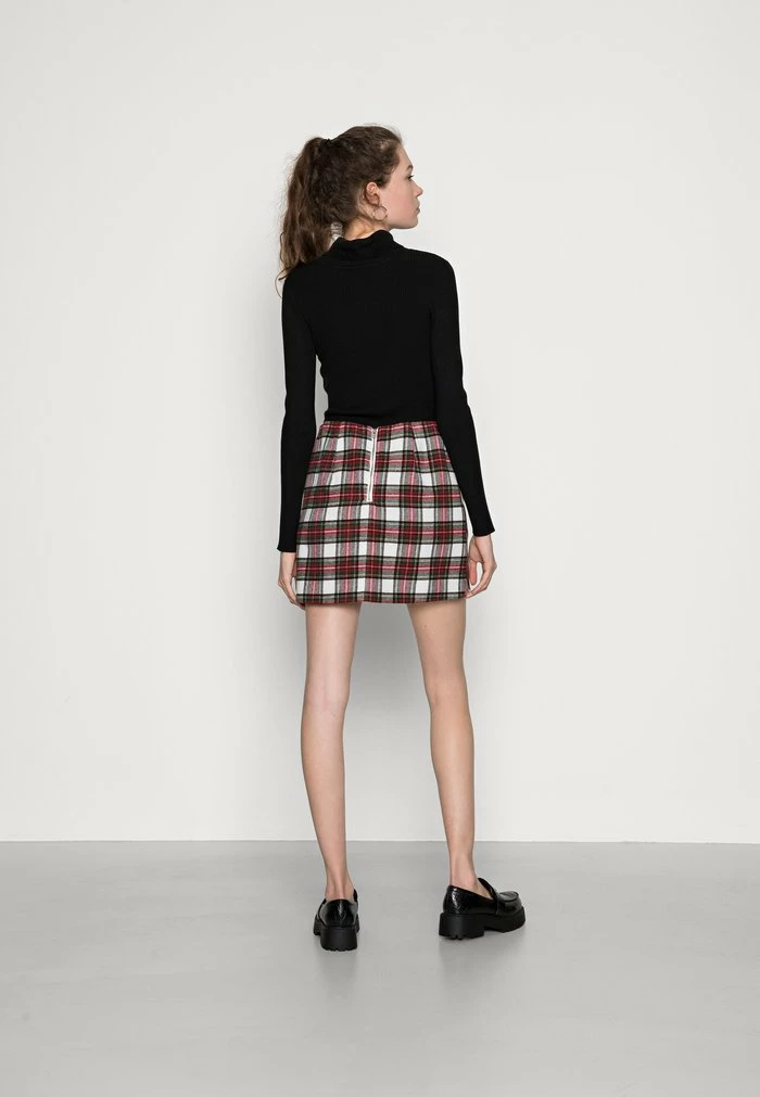 Best deal ๐ Hollister Co. PLAID STRUCTURED ๐ SKIRT - Mini ๐ SKIRT - White/red Plaid ๐ - Image 3