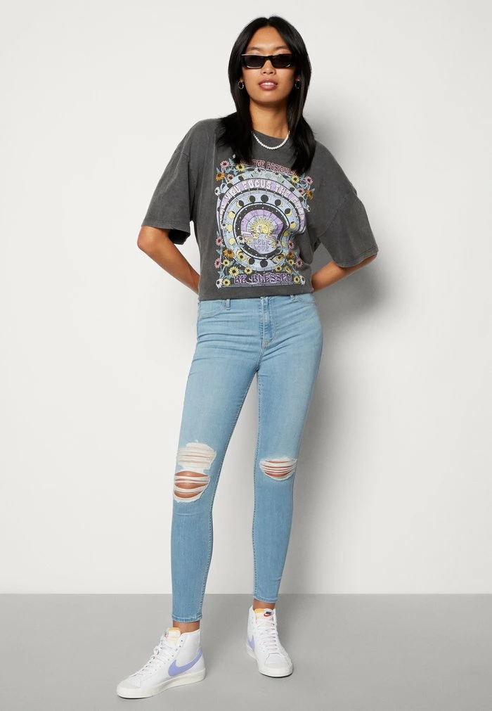 Brand new โจ Hollister Co. MED DESTROY - Jeggings - Light Blue ๐ - Image 3