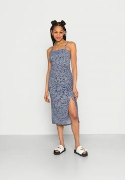 Promo ๐ Hollister Co. BEST IS BACK CINCH - Day ๐ Dress - Navy Ditsy โ๏ธ