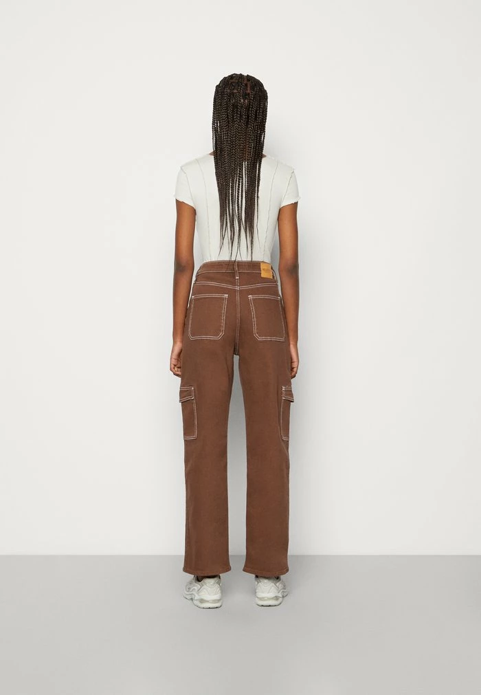 Buy ๐ Hollister Co. CARGO DAD ULTRA HIGH RISE - Relaxed Fit ๐ Jeans - Brown โญ - Image 3