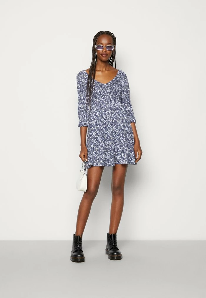 Buy 🔥 Hollister Co. HOT SMOCKED BODICE 👗 DRESS - Day 👗 DRESS - Blue 👍 - Image 2