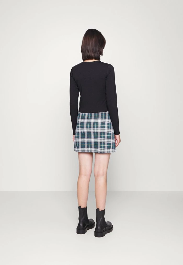 Brand new ๐ Hollister Co. CUTOUTS 2PACK - Long Sleeved Top - Black/jester Red ๐ - Image 3