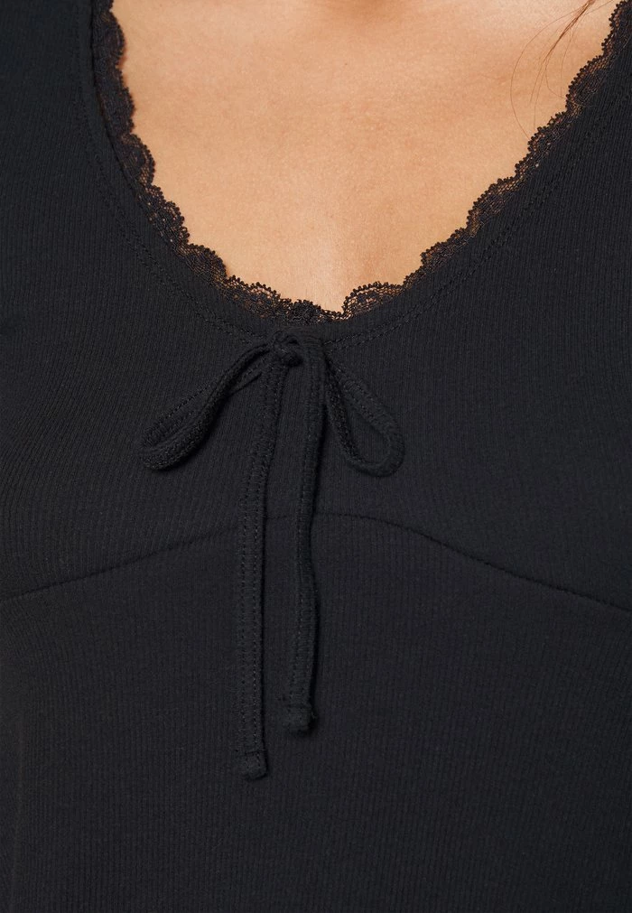 Brand new ๐ Hollister Co. PEPLUM - Print T-shirt - Casual Black ๐ - Image 5