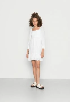 Brand new ๐ Hollister Co. EMEA SMOCKED BODICE SHORT ๐ DRESS - Day ๐ DRESS - White Crochet ๐