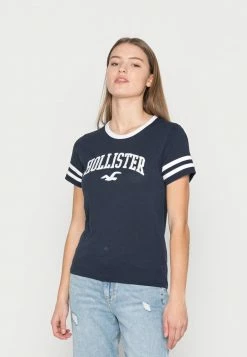 Hot Sale 😀 Hollister Co. CORE EXTENSIONS - Print T-shirt - Navy 🌟