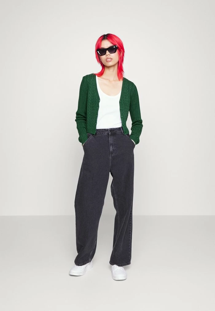 Deals โ๏ธ Hollister Co. SLIM CROP CARDI SOLID - Cardigan - Trekking Green ๐ฏ - Image 2