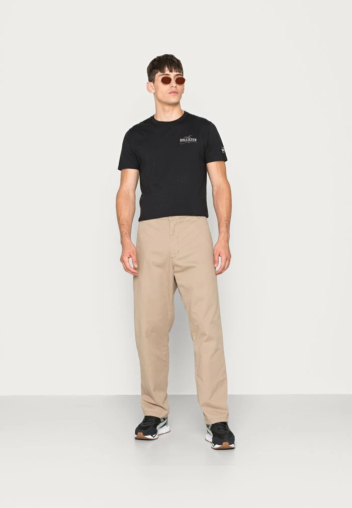 Outlet ๐ Hollister Co. CREW TAPES - Print T-shirt - Black ๐ - Image 2