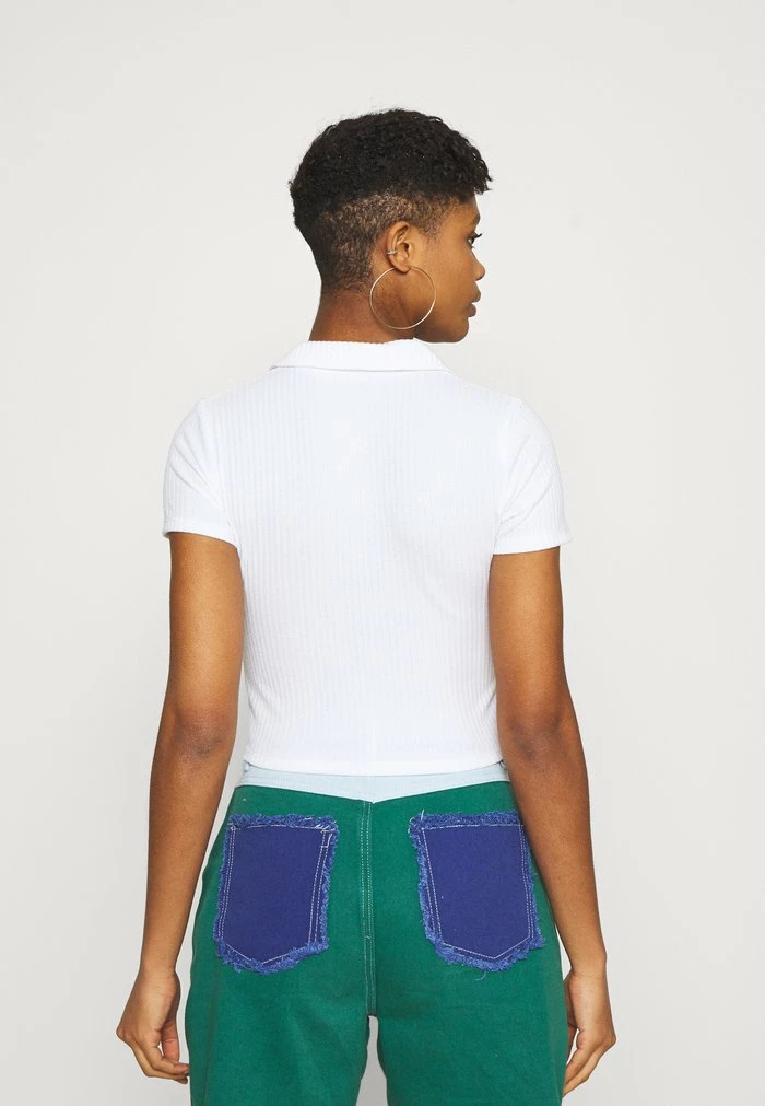 Top 10 ๐ Hollister Co. Print T-shirt - White ๐งจ - Image 3